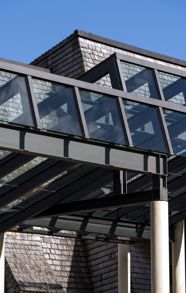 Kritische Akademie Eingangsüberdachung